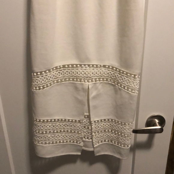 White dress never worn - Picture 3 of 3